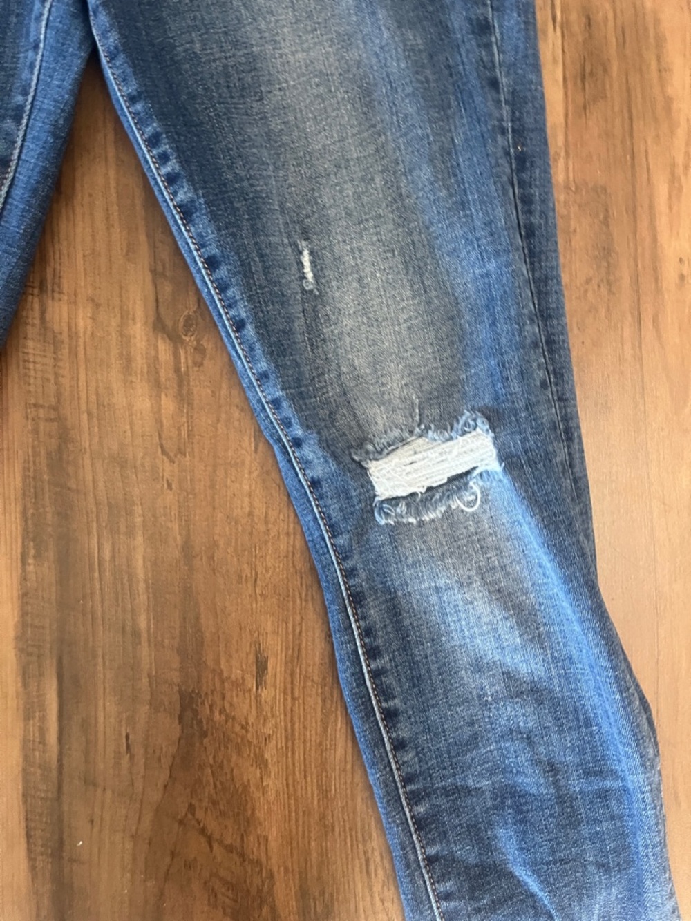 True Religion Women's Dark Blue Skinny Jeans with Faded Finish - Picture 6 of 7